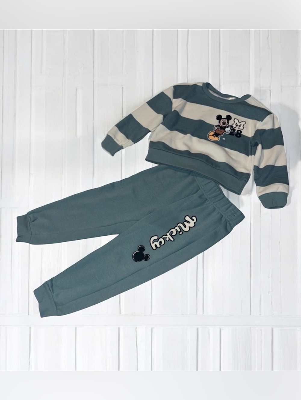 Disney Striped Kids Boys 2 Pc Mickey & Friends Sweatshirt Pant set 3T - Picture 1 of 13
